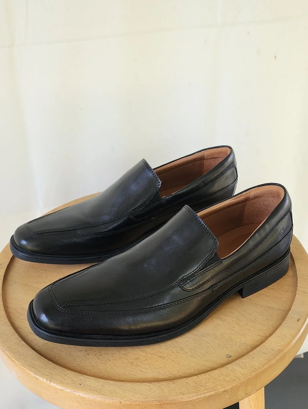 Clarks Mens Tilden Free Loafers Slip-On Black Dress Loafers